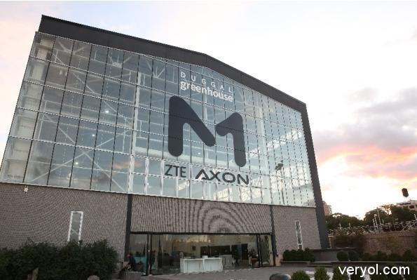中兴天机Axon M 塑全球高端智能手机形象