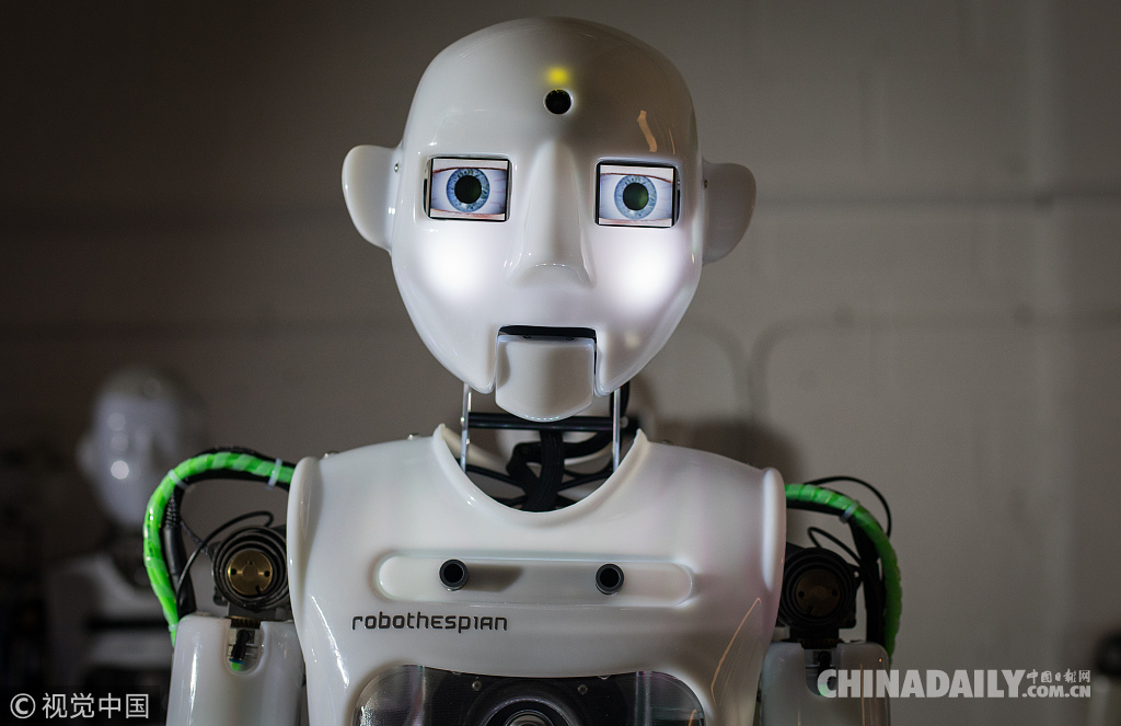 探访英国机器人工厂 仿佛置身科幻电影