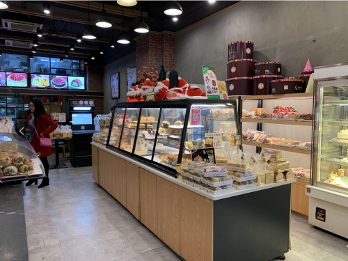 华南首家智慧蛋糕店落地，烘焙行业发展迎来新机遇