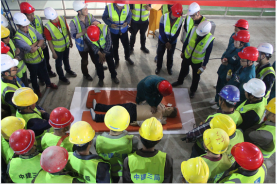 中建三局郑州地铁5号线项目开展应急救援培训演练活动守护职工安全