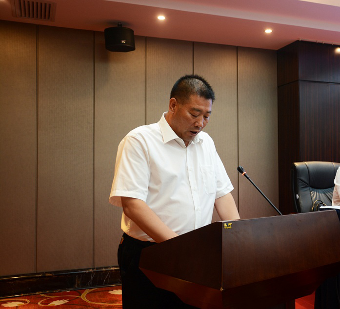 交通运输局党组书记局长杨永晖)(麦积山大景区管委会主任康泰来)会上